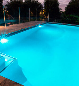 Piscina Privada: Descubre las Últimas Tendencias en Diseño y Accesorios para tu Hogar Acuático