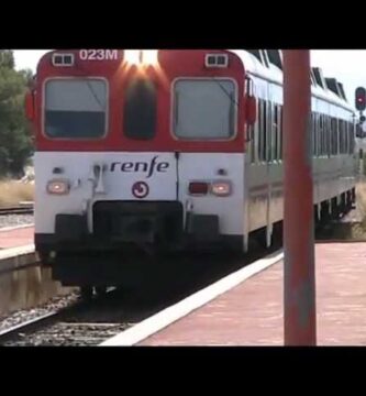 Viaja desde la estación de tren Loriguilla-Reva