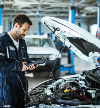 Ventajas y Consejos para Comprar un Motor de Segunda Mano