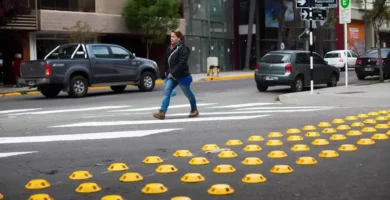 Cómo los reductores de velocidad mejoran la convivencia entre peatones y conductores en zonas urbanas 4 Cómo los reductores de velocidad mejoran la convivencia entre peatones y conductores en zonas urbanas