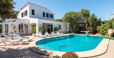 Tu hogar bajo el sol menorquín, la libertad de unas vacaciones a tu medida